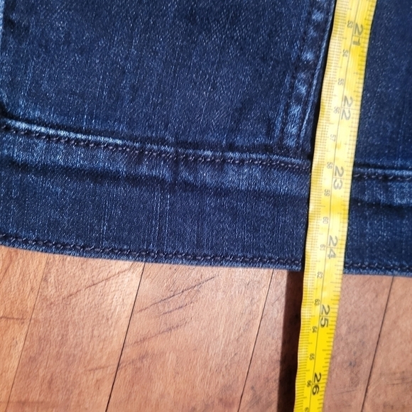 7 For All Mankind Jen7 Frayed Collar Denim Jacket - Picture 12 of 15